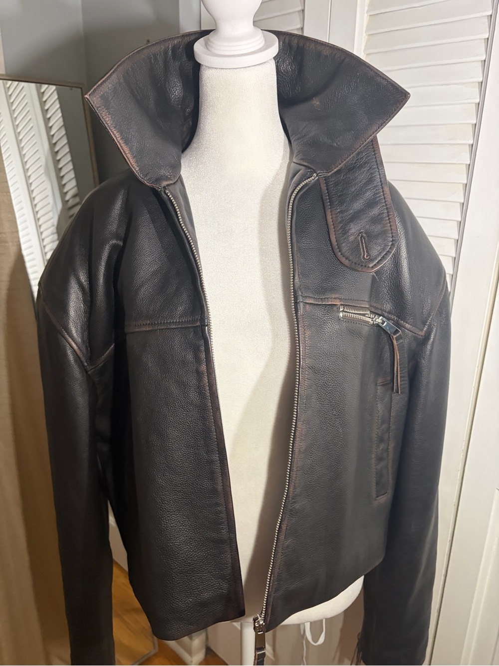 Helsa Oversized Brown Leather Bomber Jacket - Picture 4 of 12